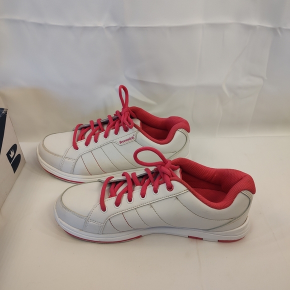 Brunswick Strikeforce Shoes W 8.5 Satin Athletic Low Bowling White/Pink VGUC! - Picture 3 of 6